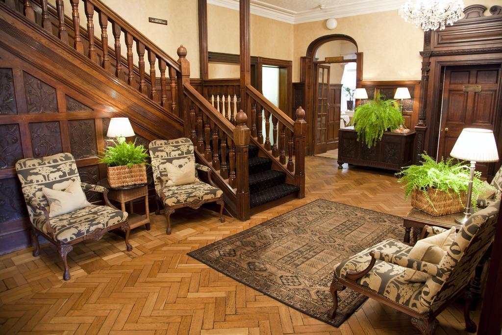 Rowton Hall Hotel And Spa Chester Ngoại thất bức ảnh
